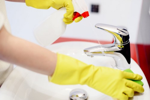 End of tenancy cleaning checklist for a West London flat